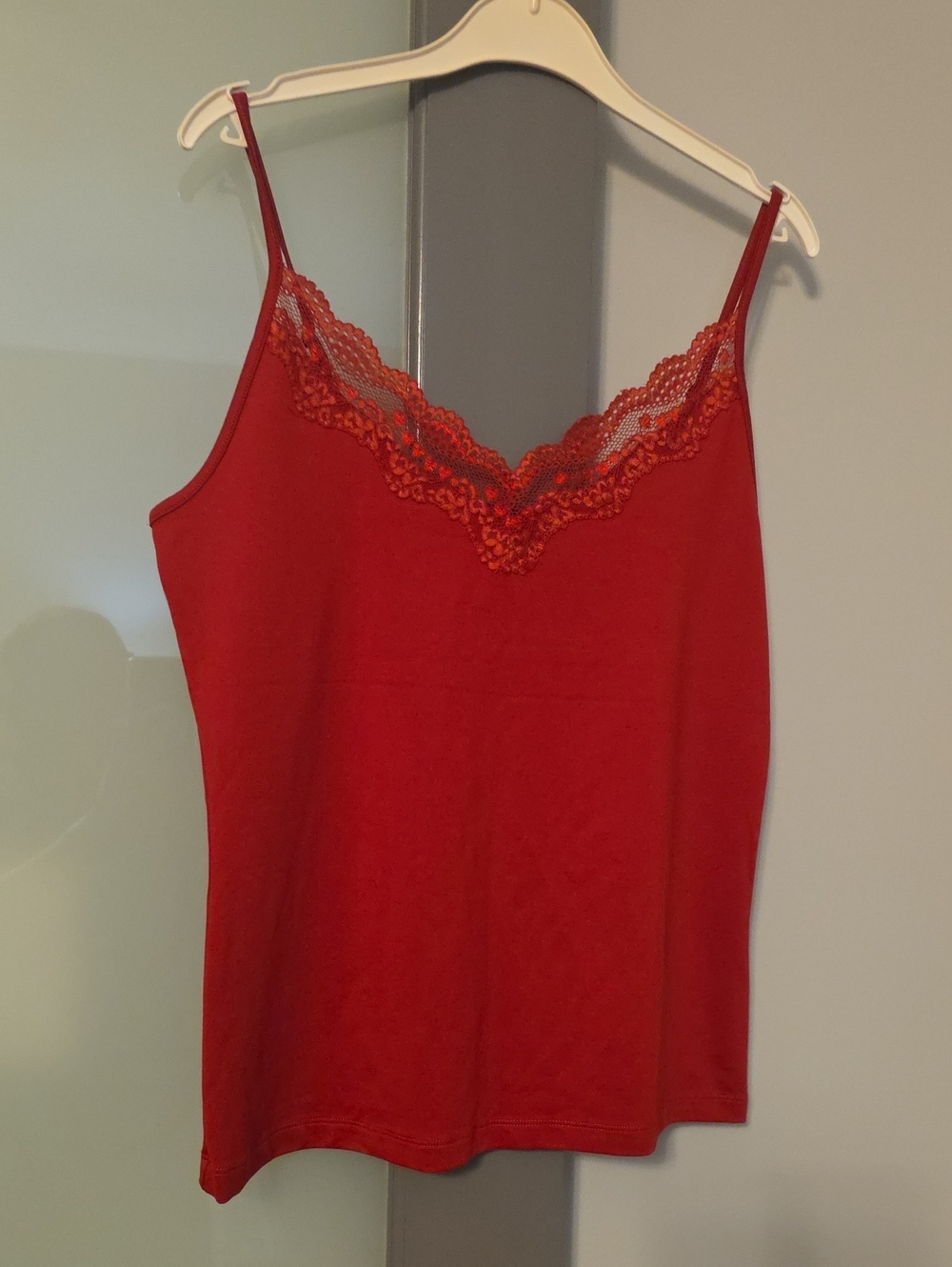 Reitmans Size L Steetch Camisole With Lace